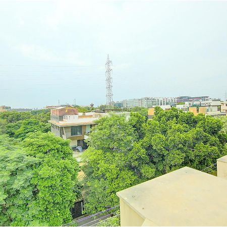 Fabhotel Phoenix Hospitality Gurgaon Exterior photo